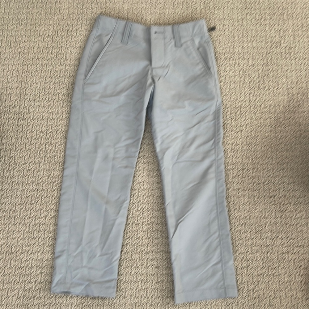 Boys size 6/xs Under Armour golf pants. Never worn!